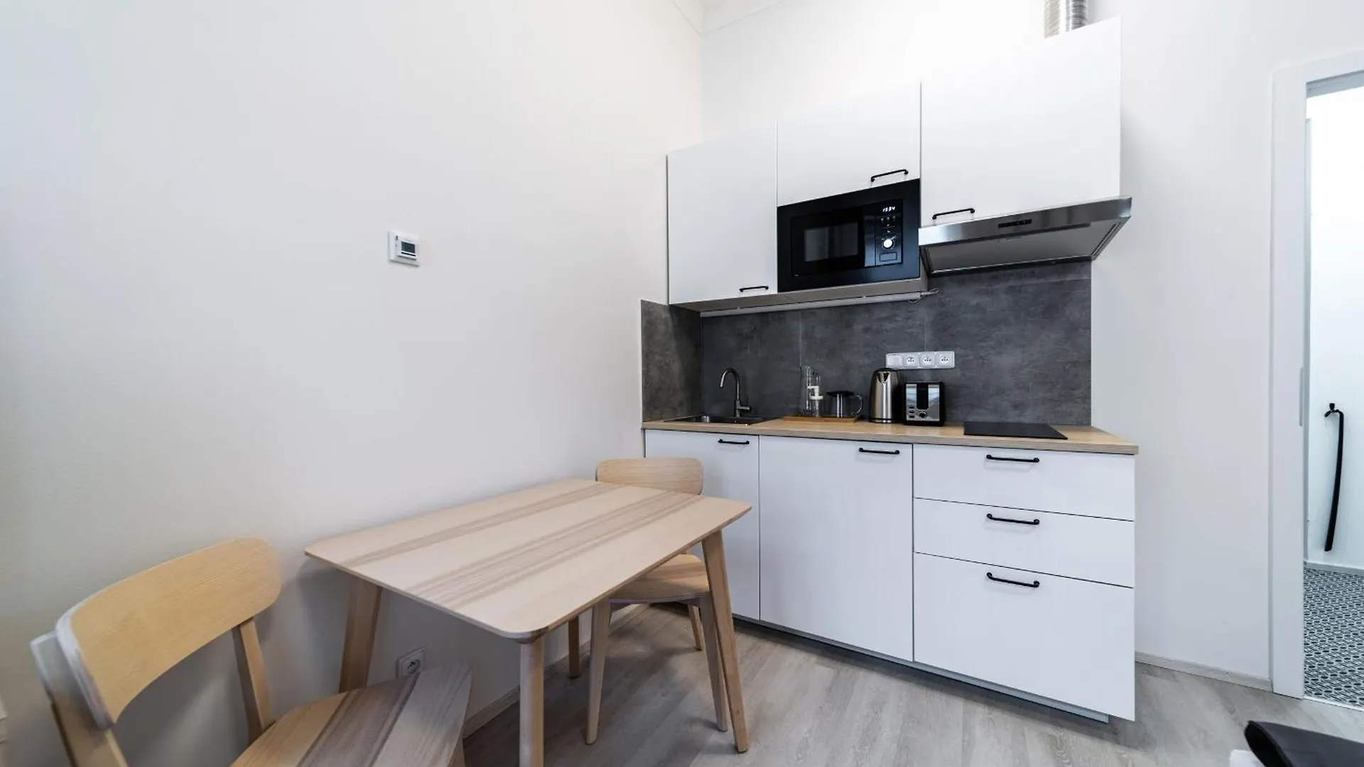 Apartments Borivojova 63 Prague