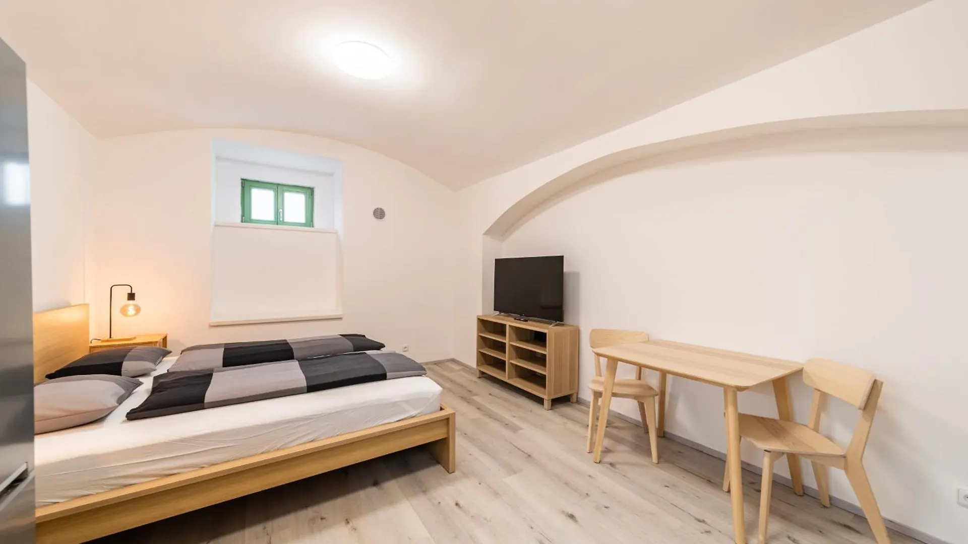 Apartments Borivojova 63 Prague