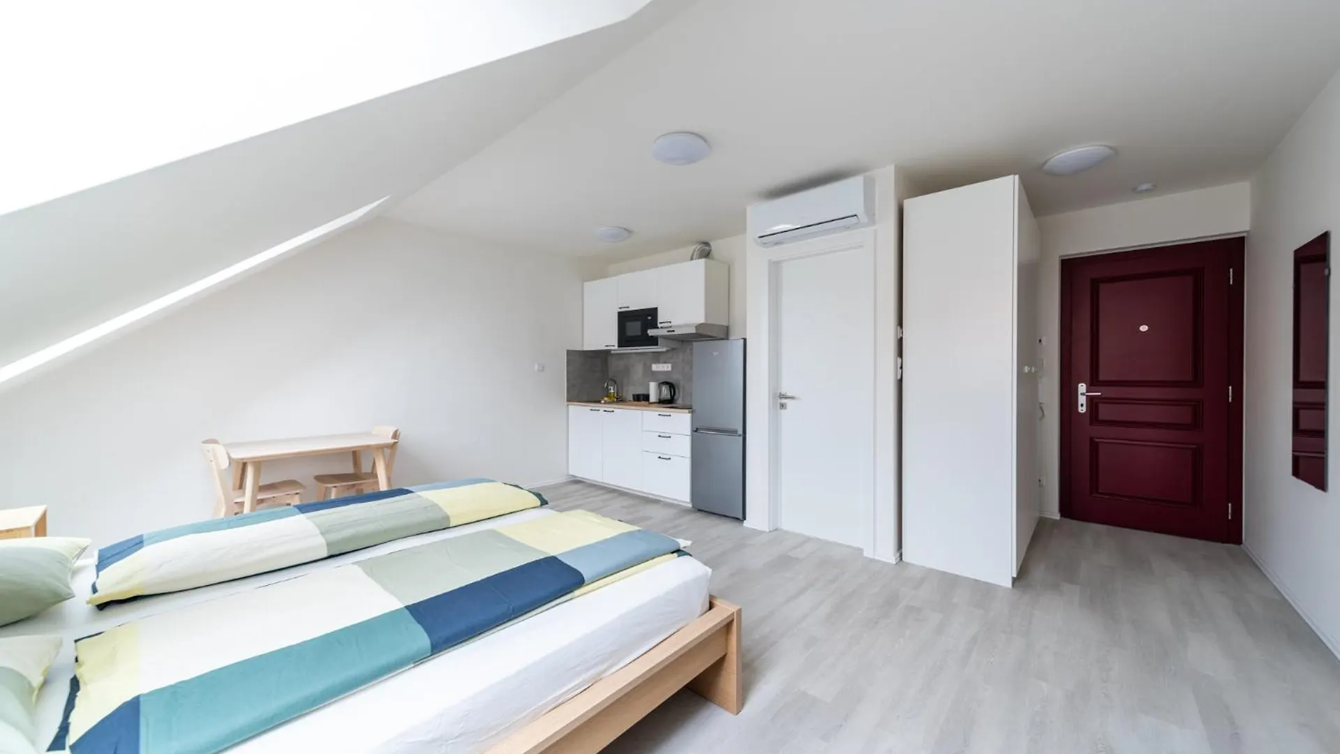 Apartments Borivojova 63 Prague